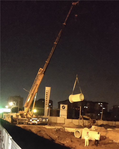 汉台区“弯臂矫正”—— 吊车的 “形变补偿” 技术